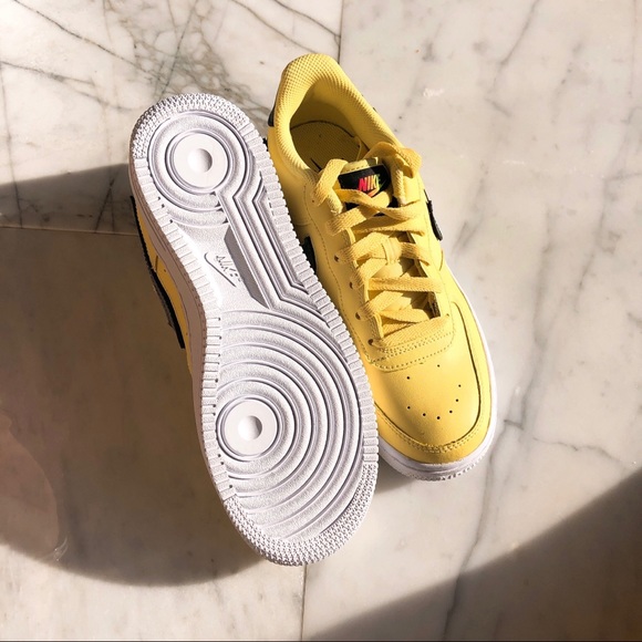 Air force 1 LV8 - Picture 4 of 7